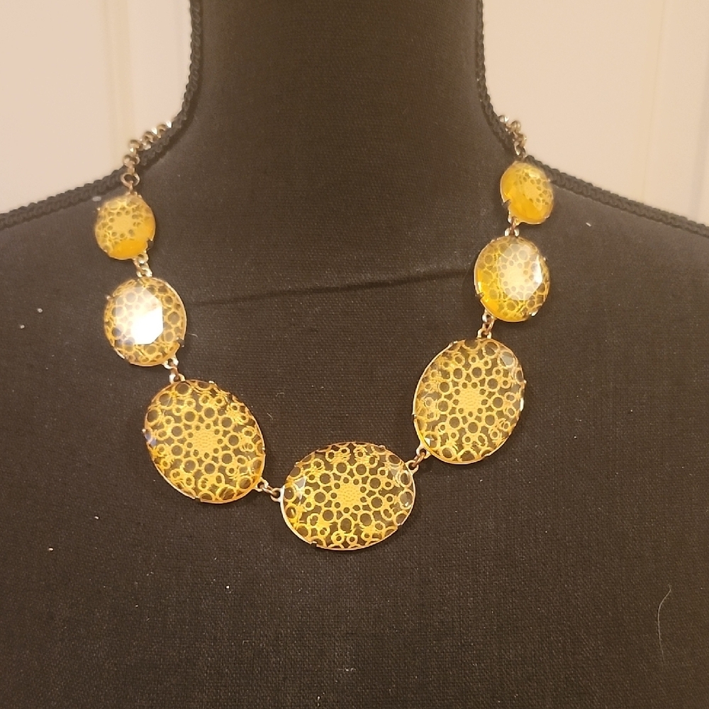 Elegant Gold Statement Necklace